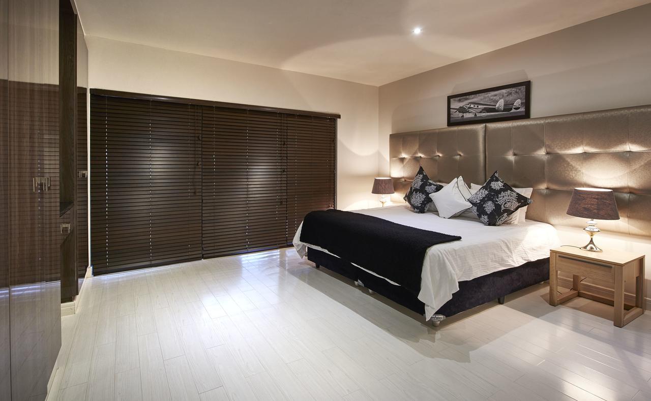 Dynasty Forest Sandown Serviced Apartments & Self Catering Hotel Йоханнесбург Экстерьер фото