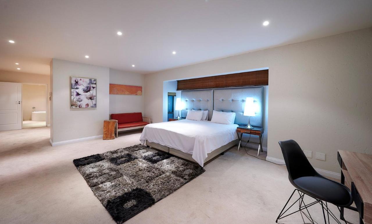 Dynasty Forest Sandown Serviced Apartments & Self Catering Hotel Йоханнесбург Экстерьер фото